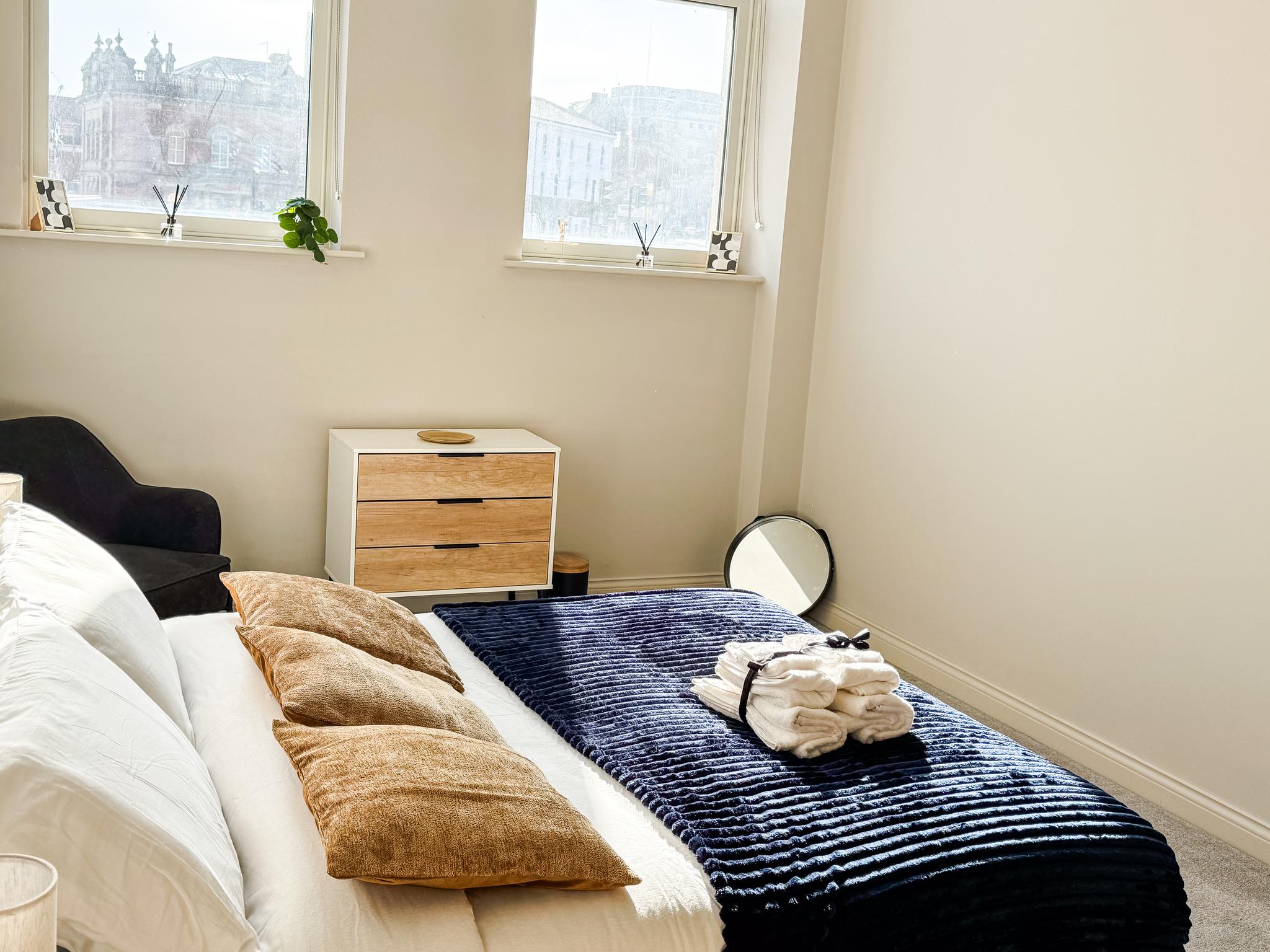Spacious Comfort | Cinema lux | Prime Leeds3