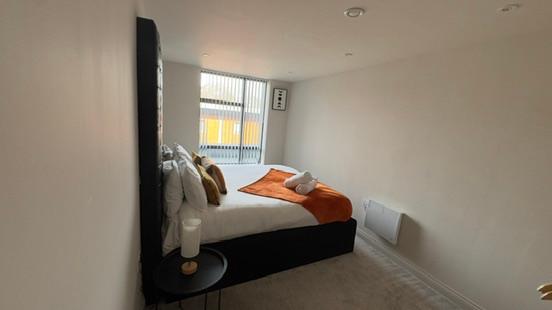 Comfy City Apartment5